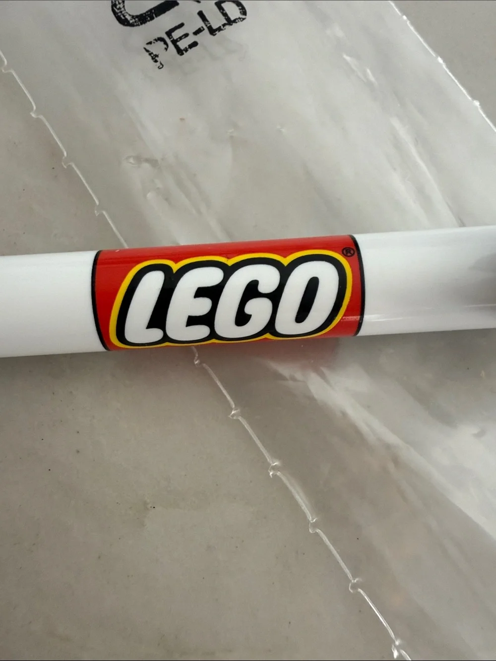 Lego White Pen with Yellow Magnetic Minifigure Charm - authentic branding - New